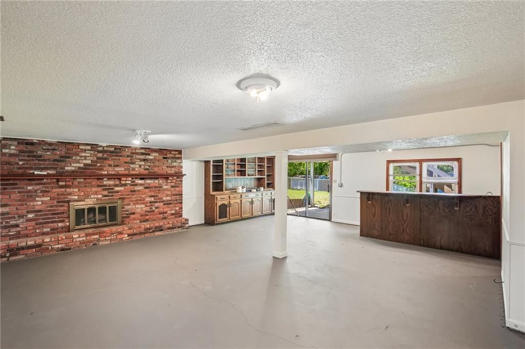 1419 Woodlawn Drive — photo 13