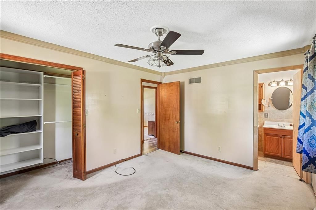 1419 Woodlawn Drive — photo 17
