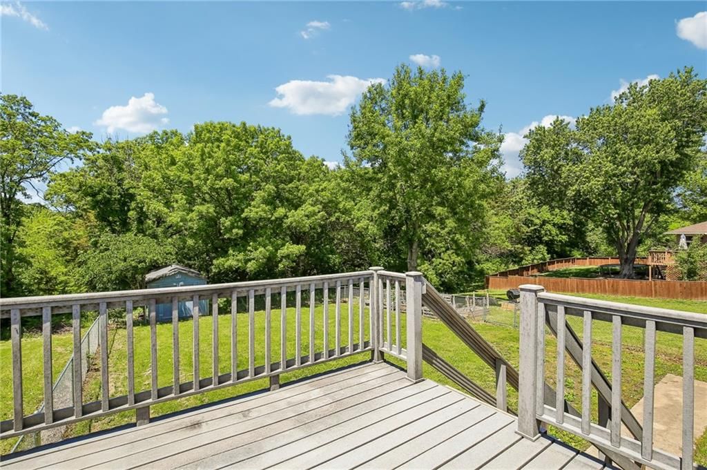 1419 Woodlawn Drive — photo 25