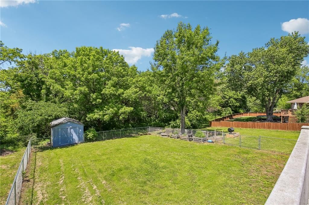 1419 Woodlawn Drive — photo 27