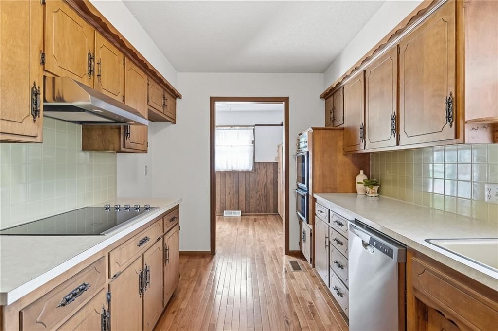 402 S Harrison Street — photo 20