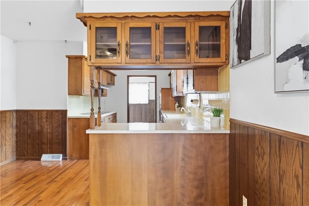 402 S Harrison Street — photo 22