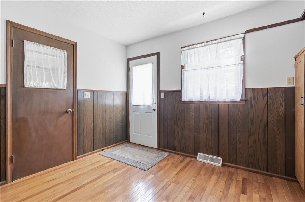 402 S Harrison Street — photo 23