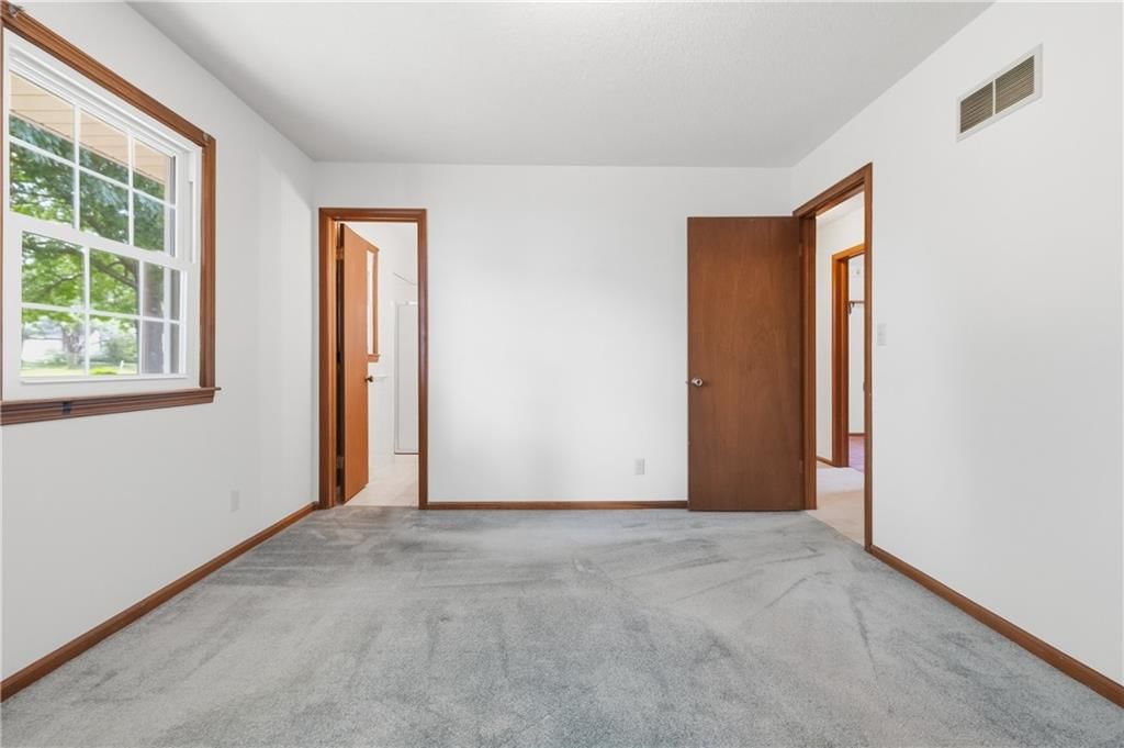 402 S Harrison Street — photo 26