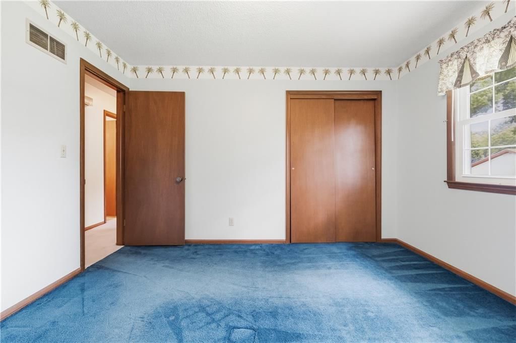 402 S Harrison Street — photo 33