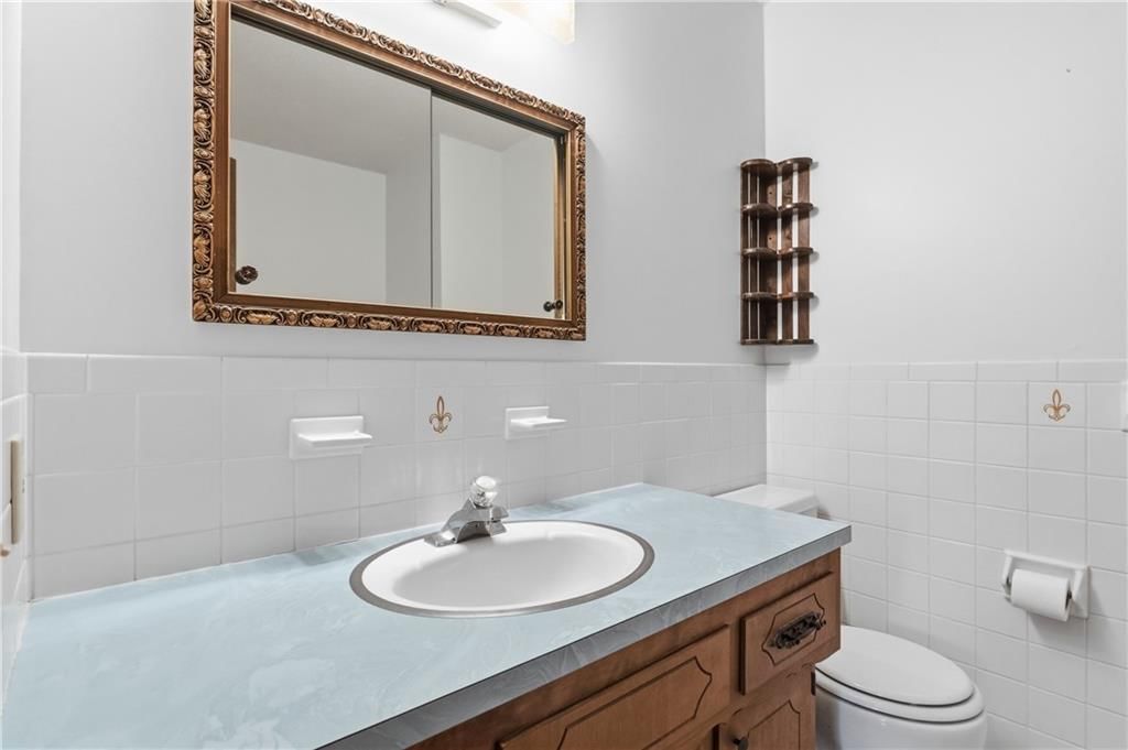 402 S Harrison Street — photo 35