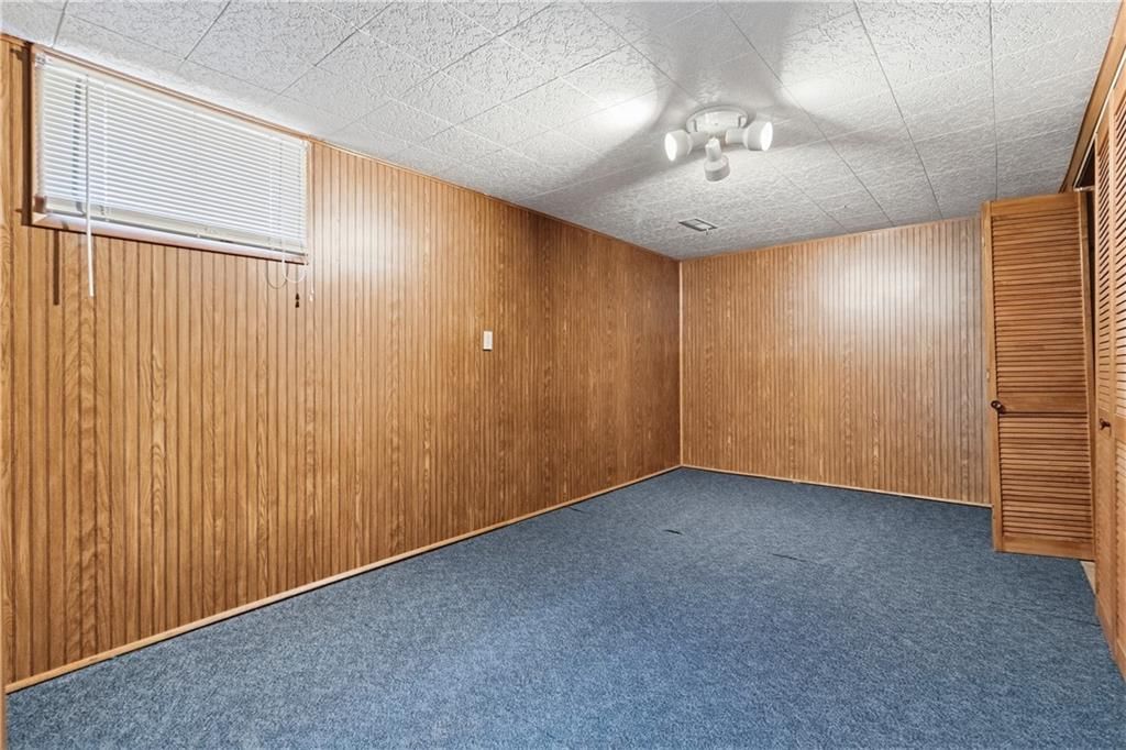402 S Harrison Street — photo 37