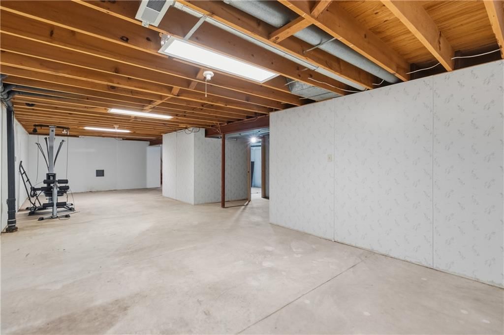402 S Harrison Street — photo 39