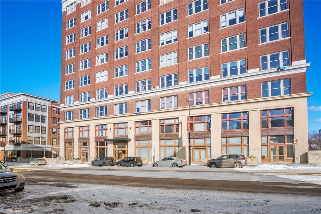 2107 Grand Boulevard — photo 15