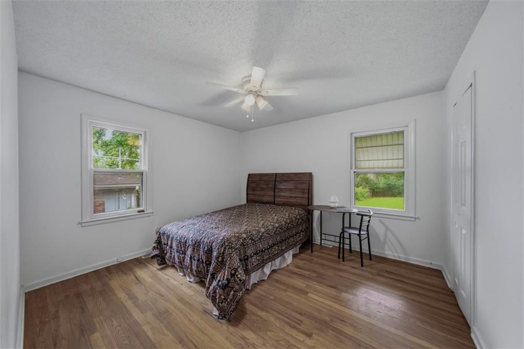 6008 Farley Avenue — photo 14