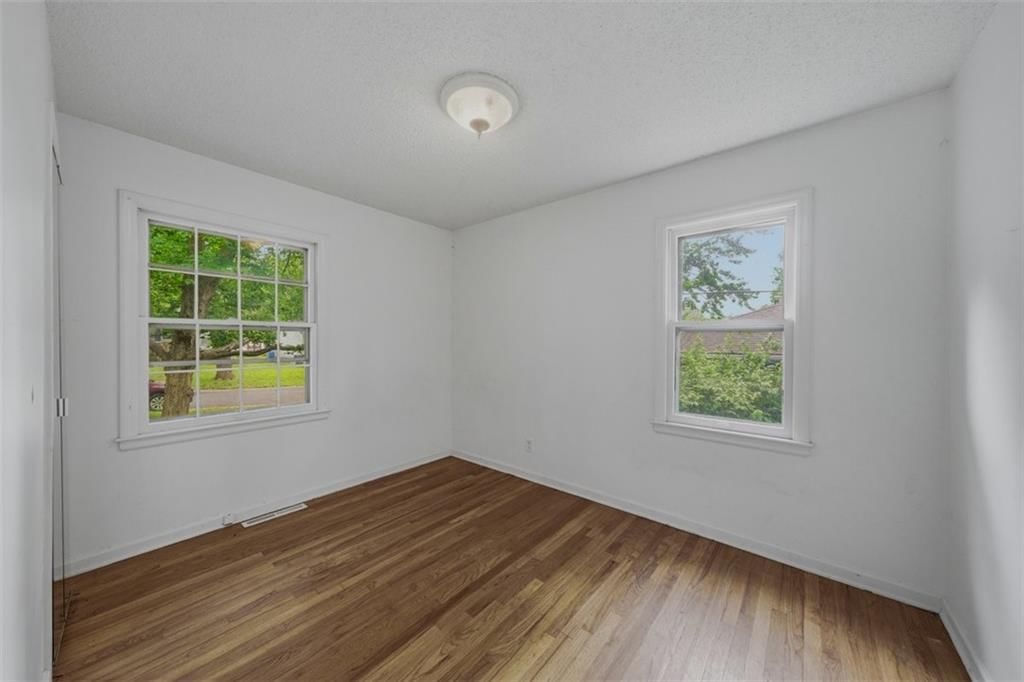 6008 Farley Avenue — photo 16