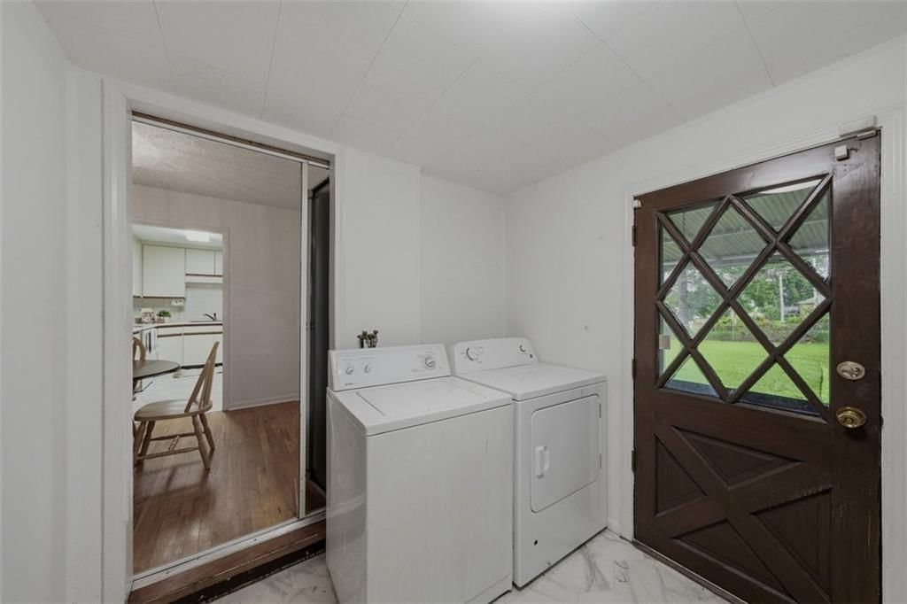 6008 Farley Avenue — photo 19