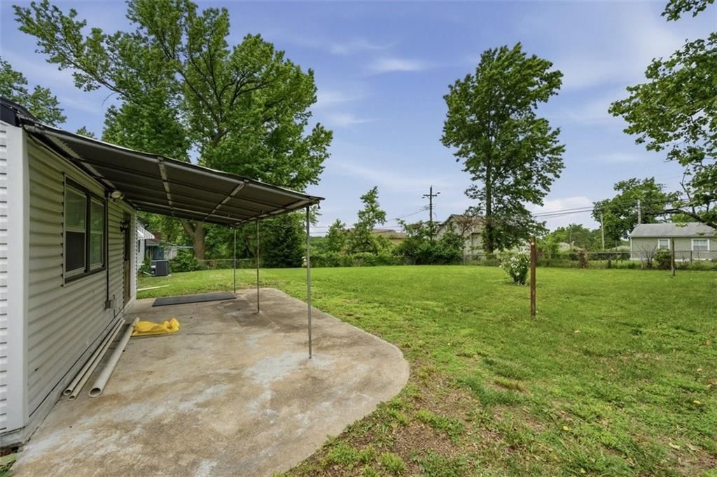 6008 Farley Avenue — photo 24