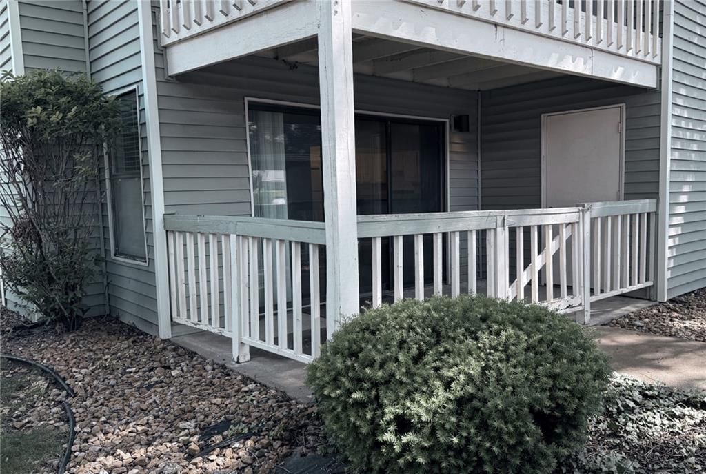 8822 W 106TH Terrace — photo 16