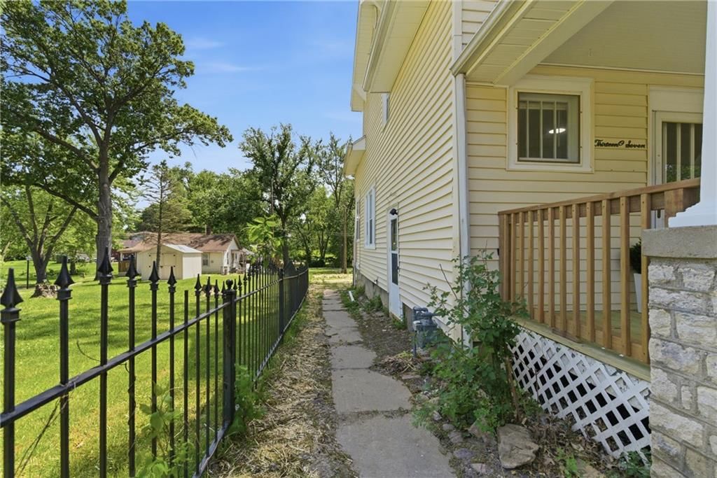 1307 Spruce Street — photo 31