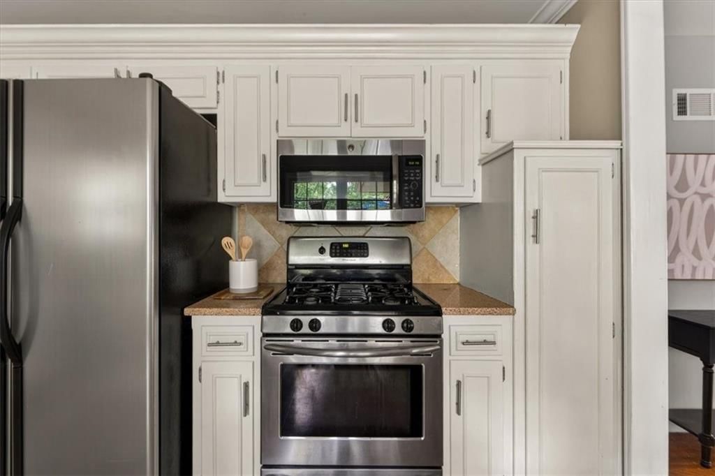 8804 W 92nd Street — photo 10
