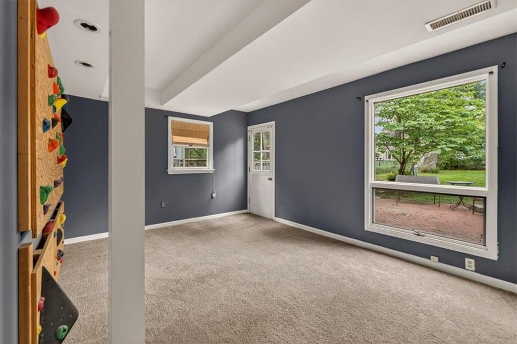 8804 W 92nd Street — photo 24
