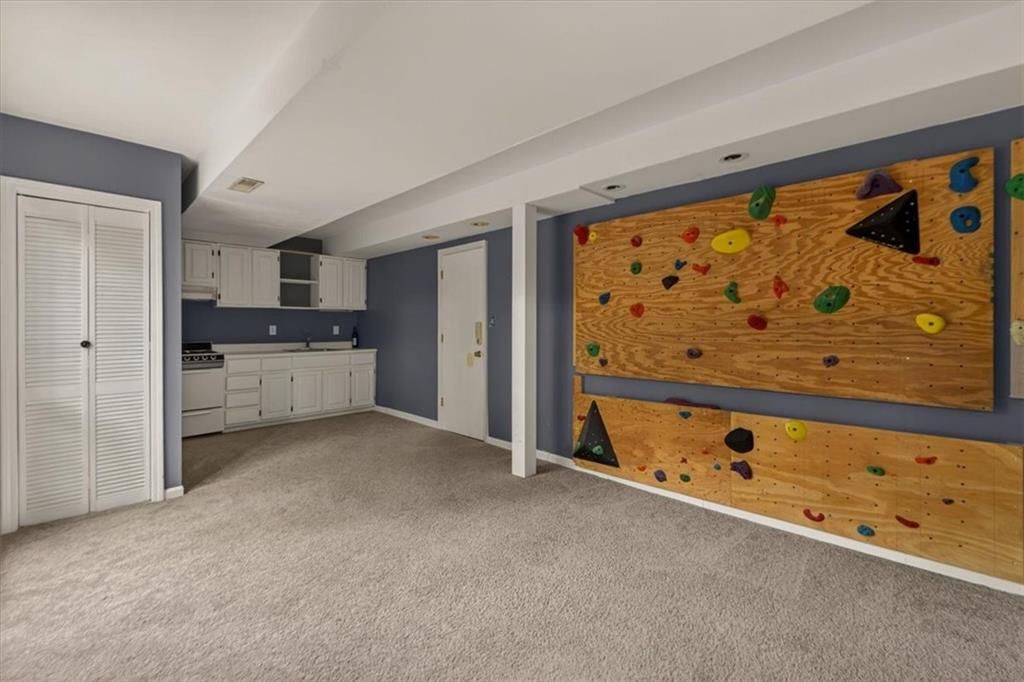8804 W 92nd Street — photo 25