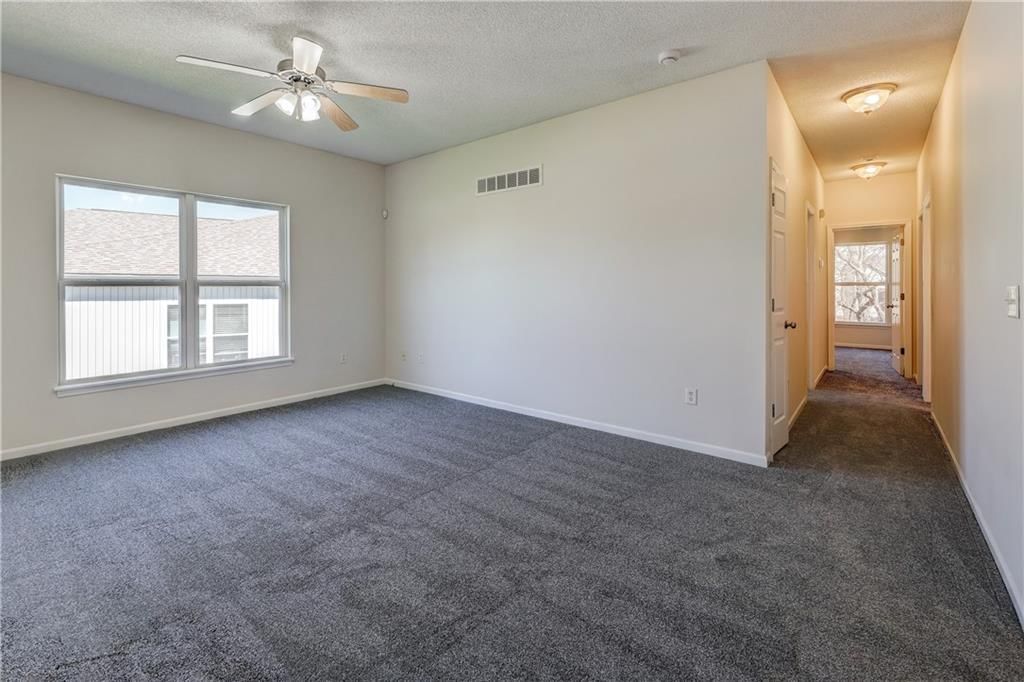 3303 N 103rd Terrace — photo 5