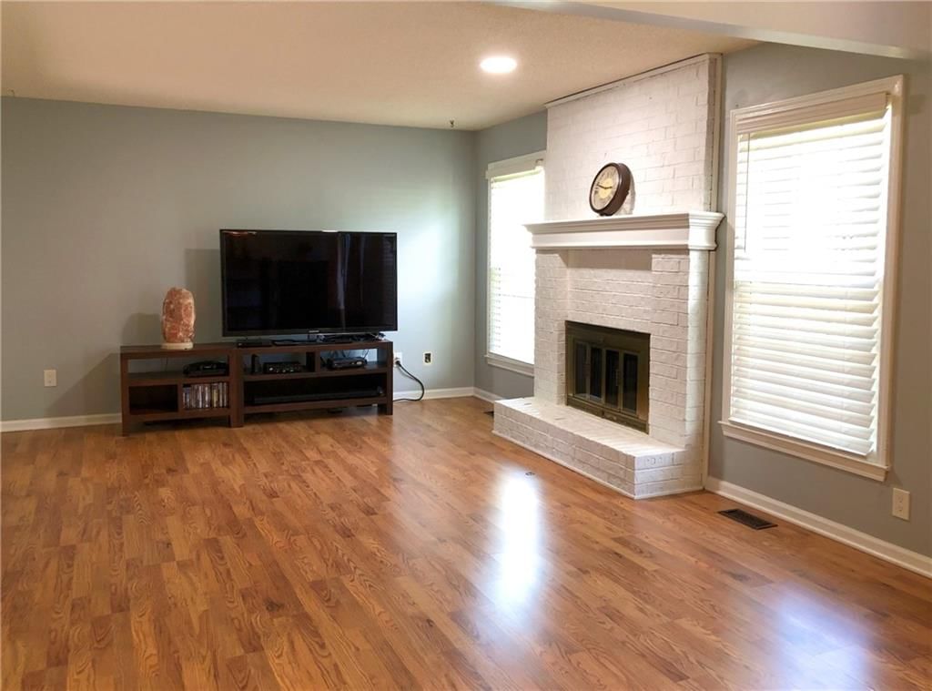 10816 W 115 Terrace — photo 4