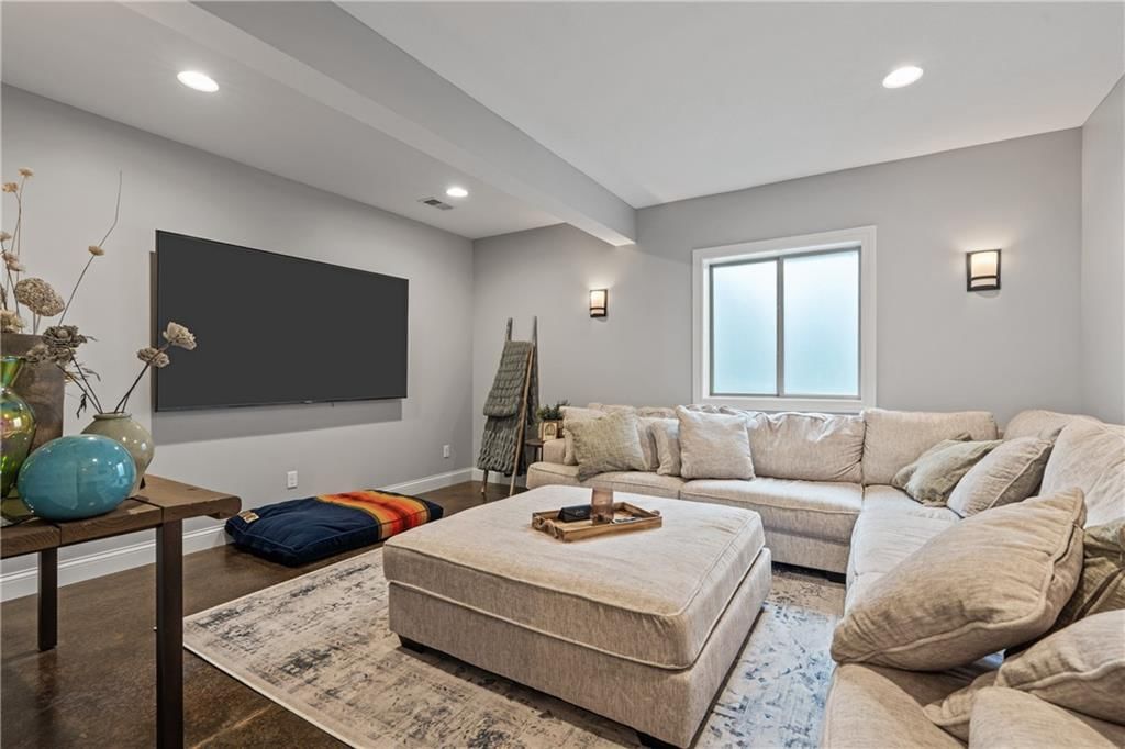 10736 S Palisade Street — photo 39