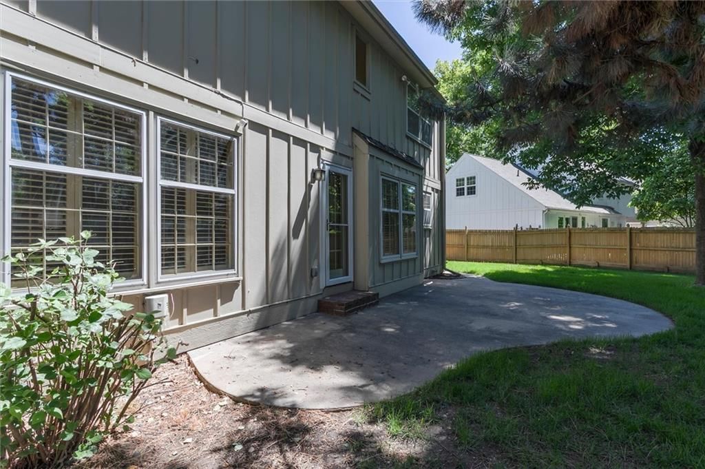 12502 W 81st Terrace — photo 26