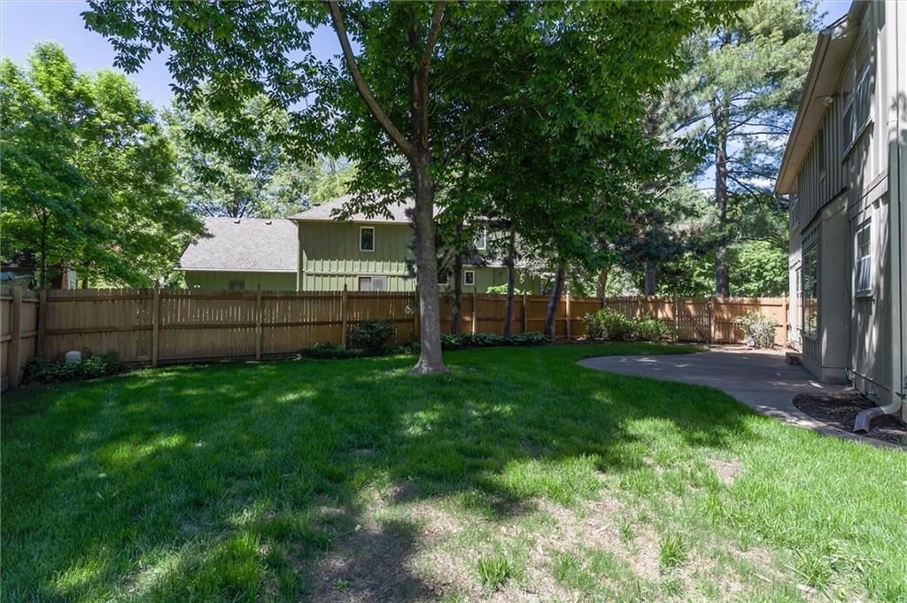 12502 W 81st Terrace — photo 28