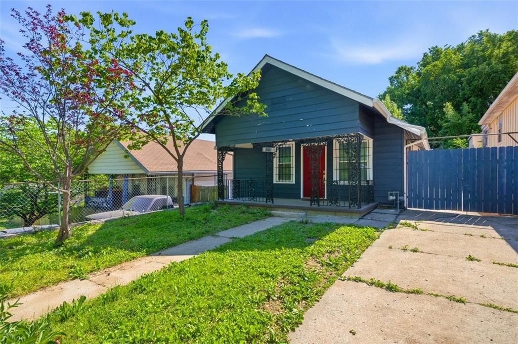 1717 Cambridge Avenue — photo 2