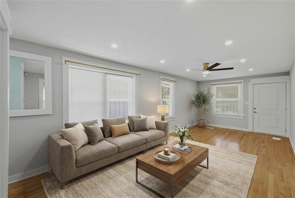 1717 Cambridge Avenue — photo 3