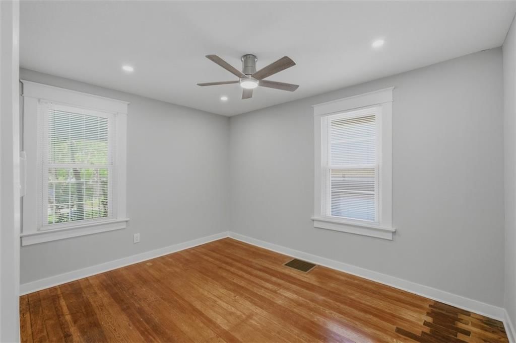 1717 Cambridge Avenue — photo 14