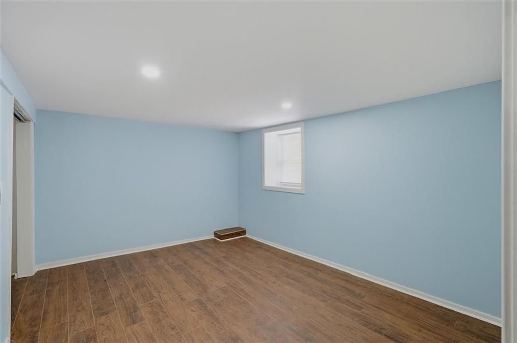 1717 Cambridge Avenue — photo 19
