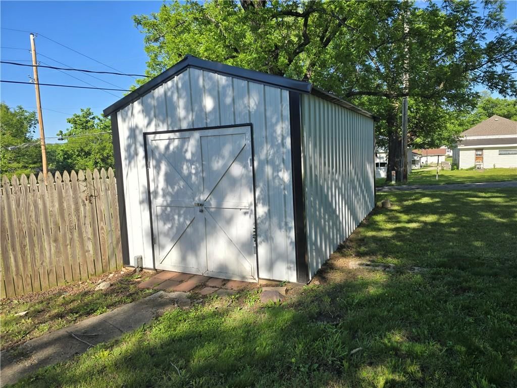 707 S Little Street — photo 4