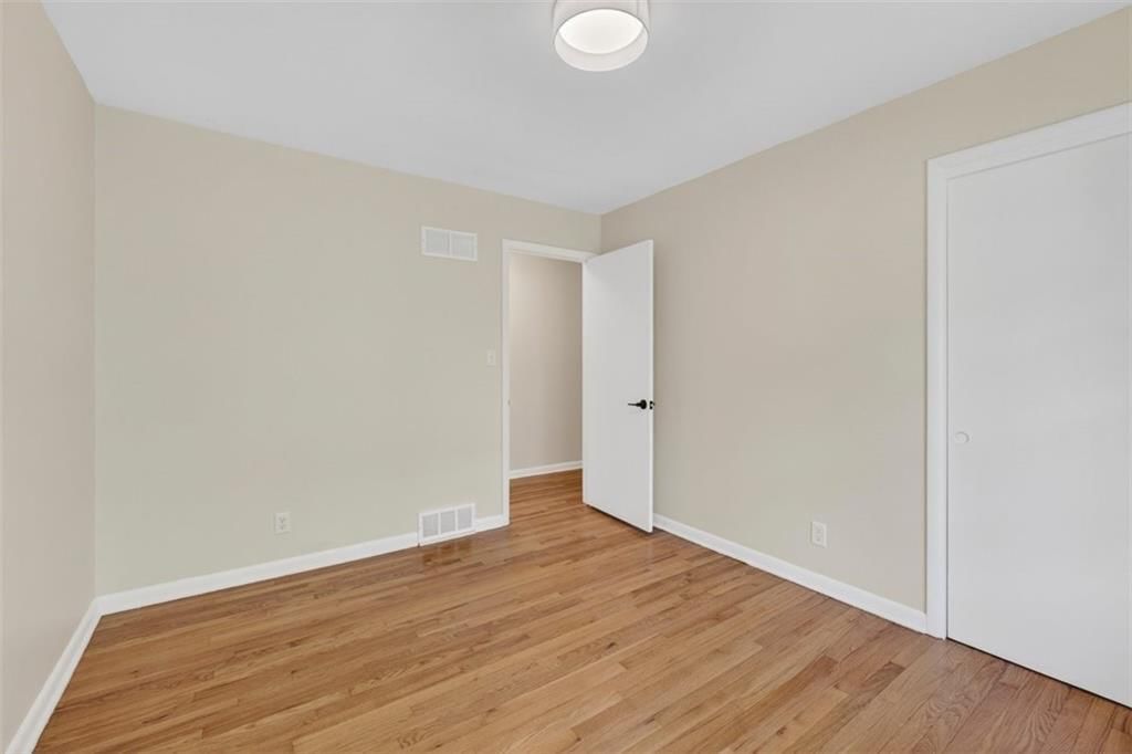 5503 Forest Avenue — photo 15