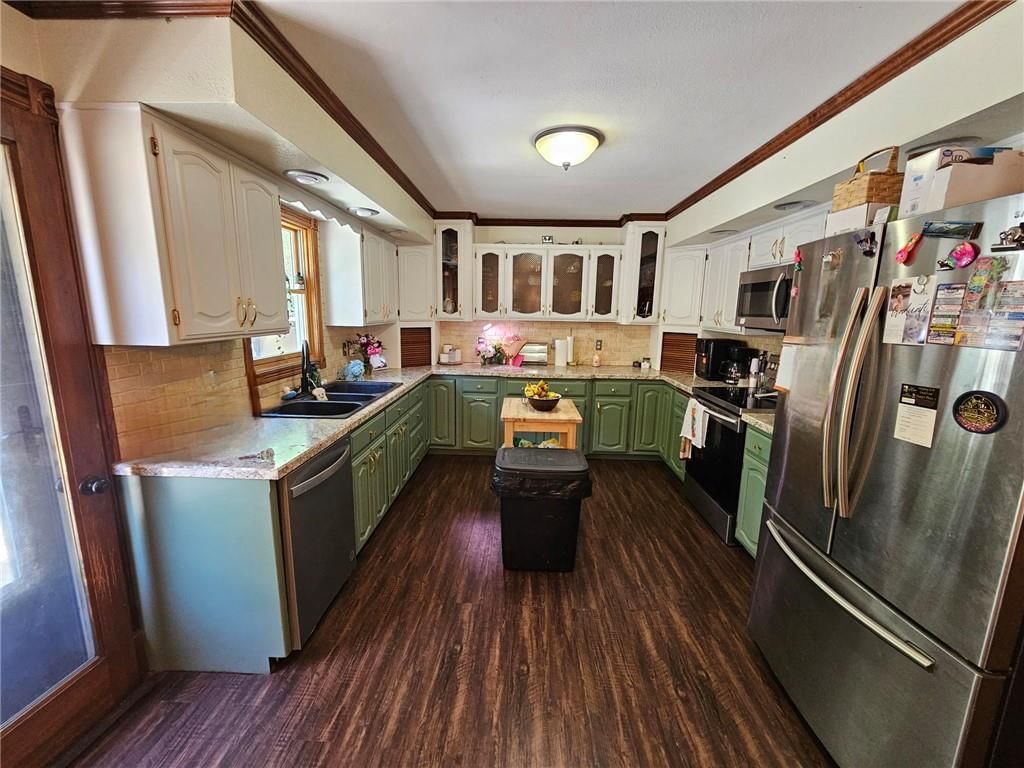 806 Elm Street — photo 18