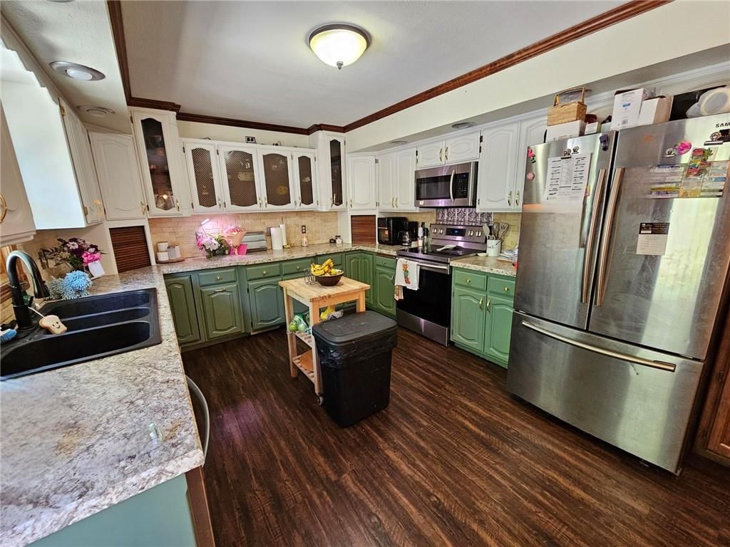 806 Elm Street — photo 19