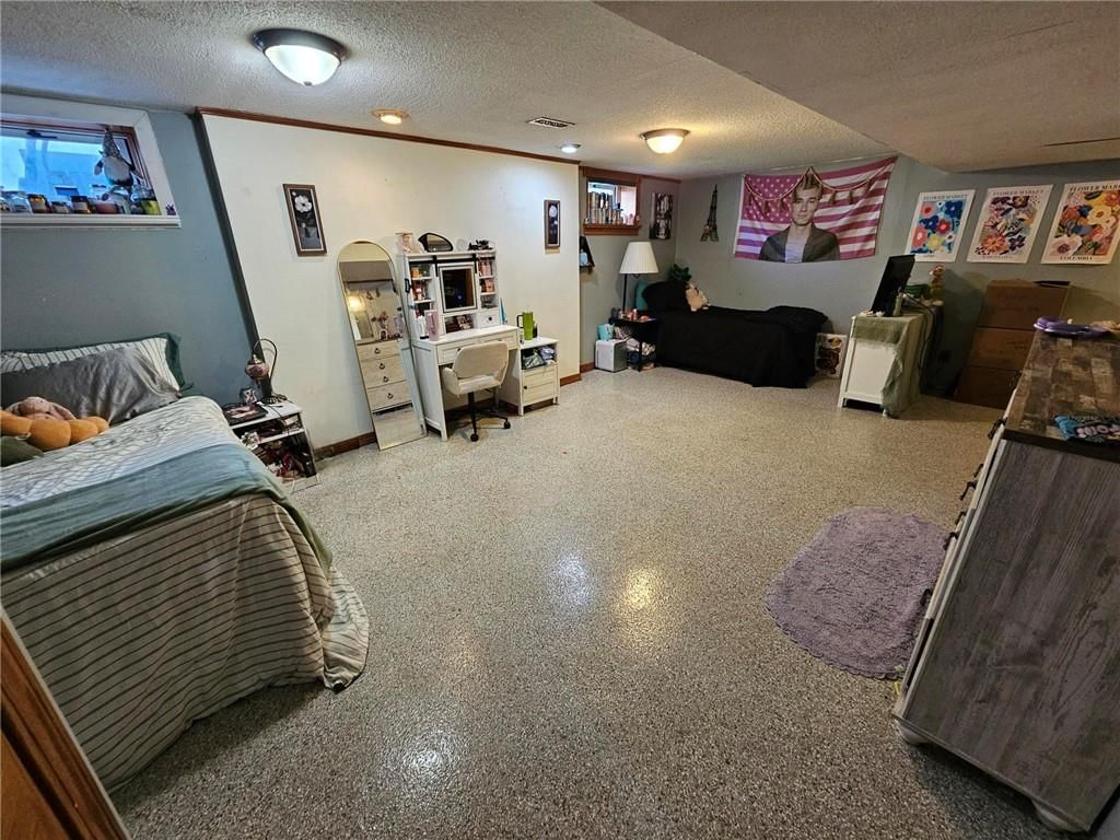 806 Elm Street — photo 36