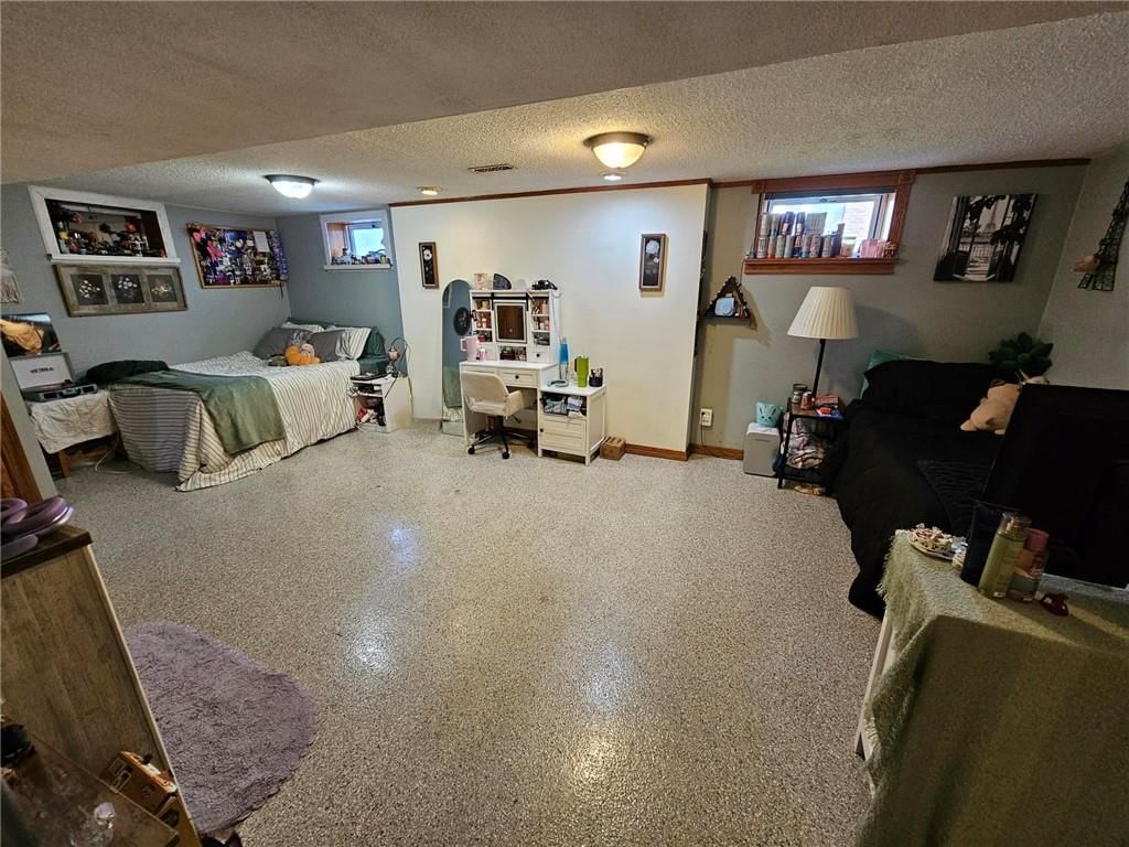 806 Elm Street — photo 38
