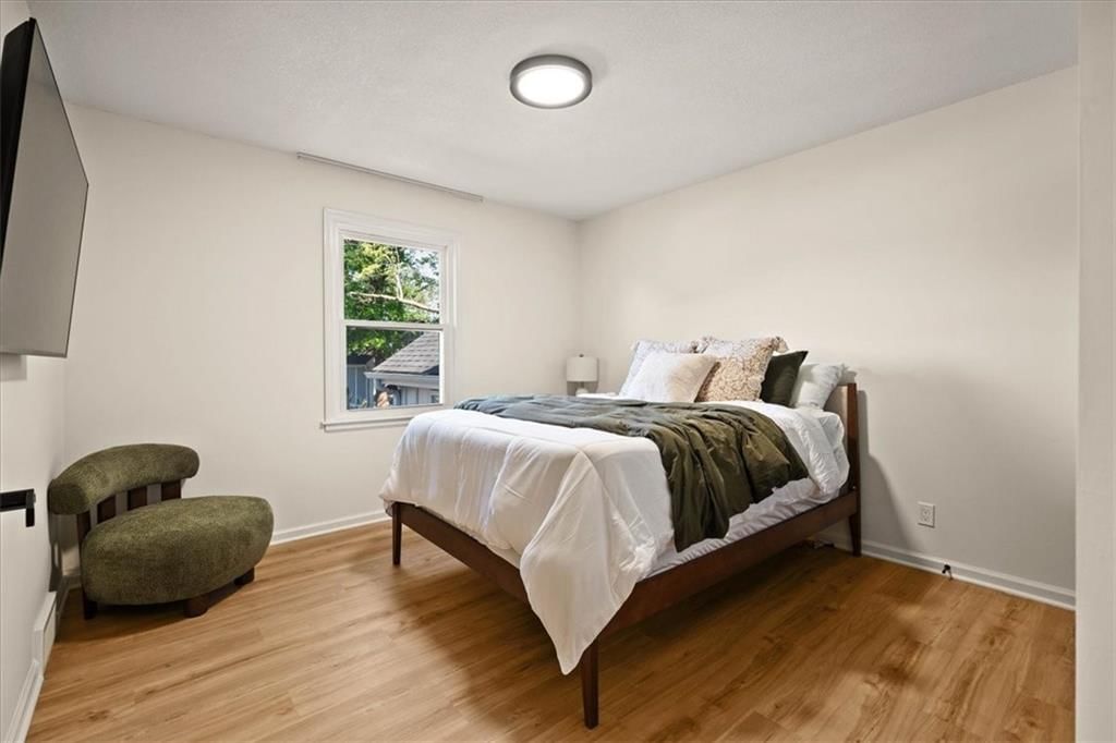 10310 Eby Street — photo 20