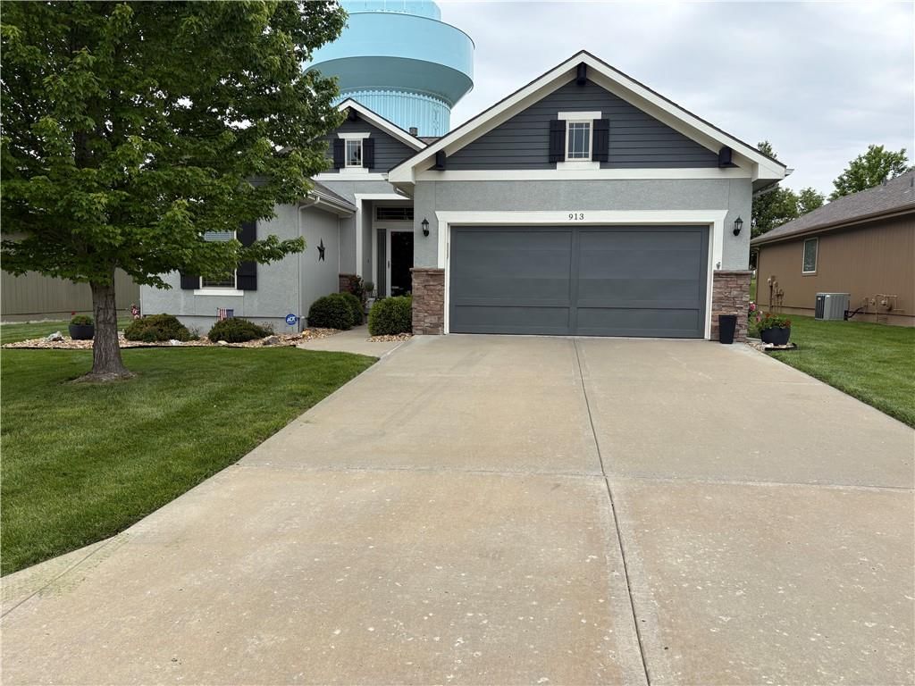 913 SE Amber Court — photo 3