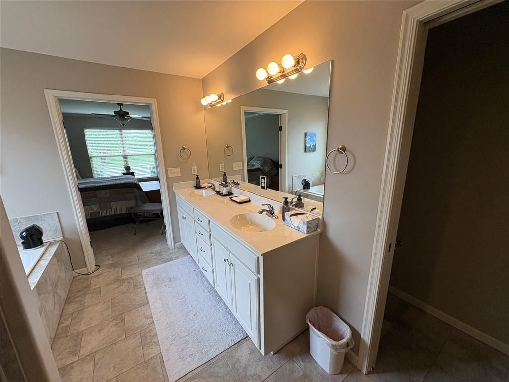913 SE Amber Court — photo 29