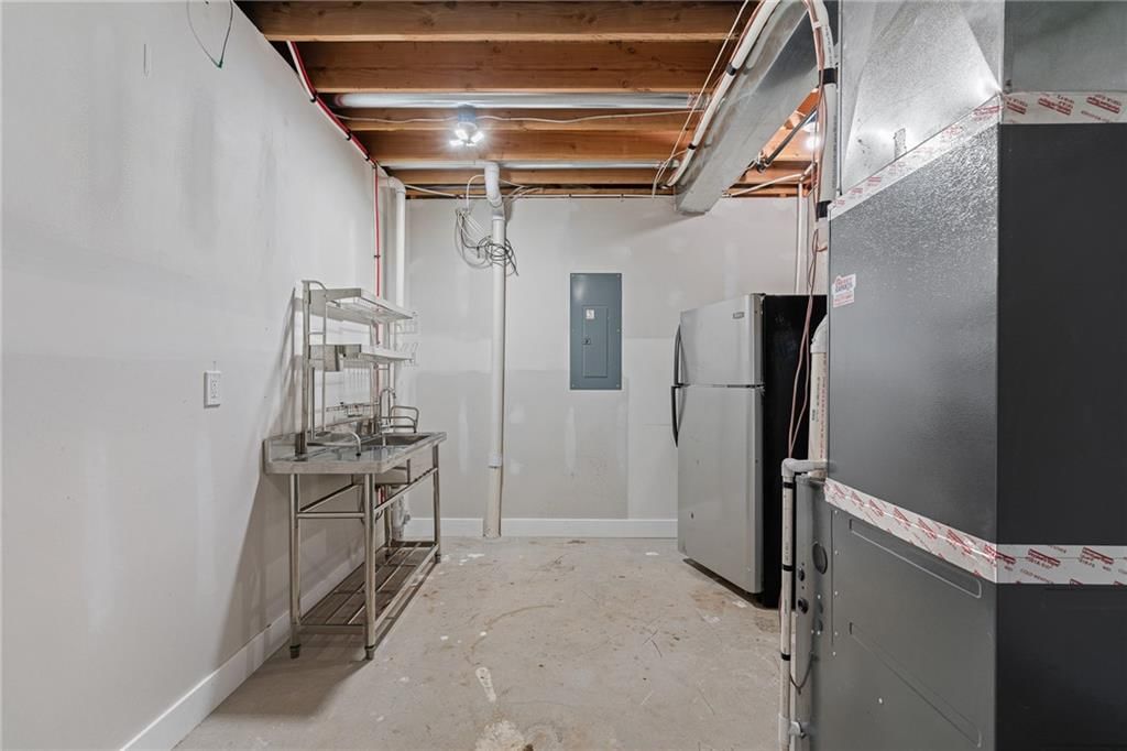 8435 Ottawa Street — photo 20