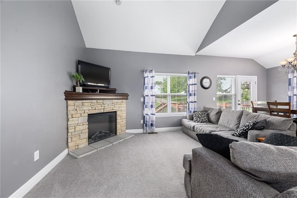 11409 Kimball Avenue — photo 3