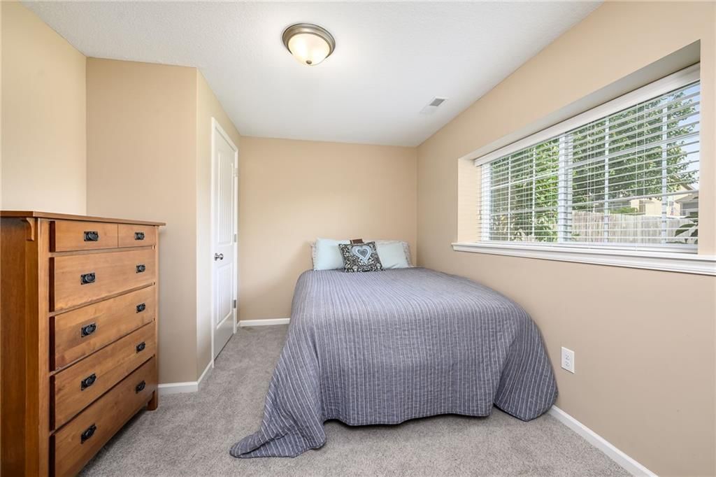 11409 Kimball Avenue — photo 19