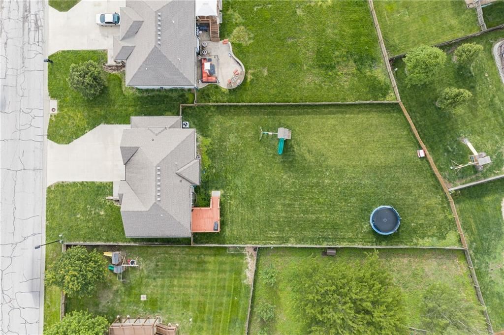 11409 Kimball Avenue — photo 22