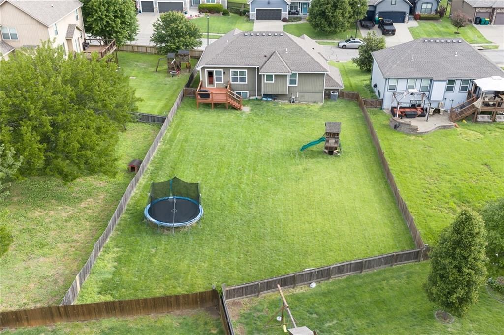 11409 Kimball Avenue — photo 23