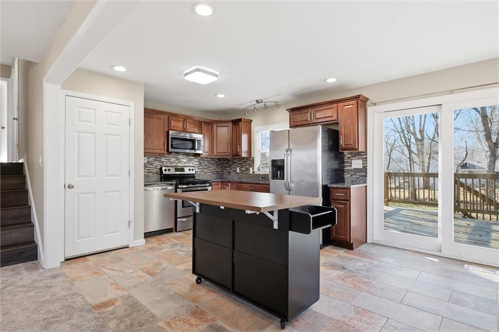 8002 Campbell Street — photo 8