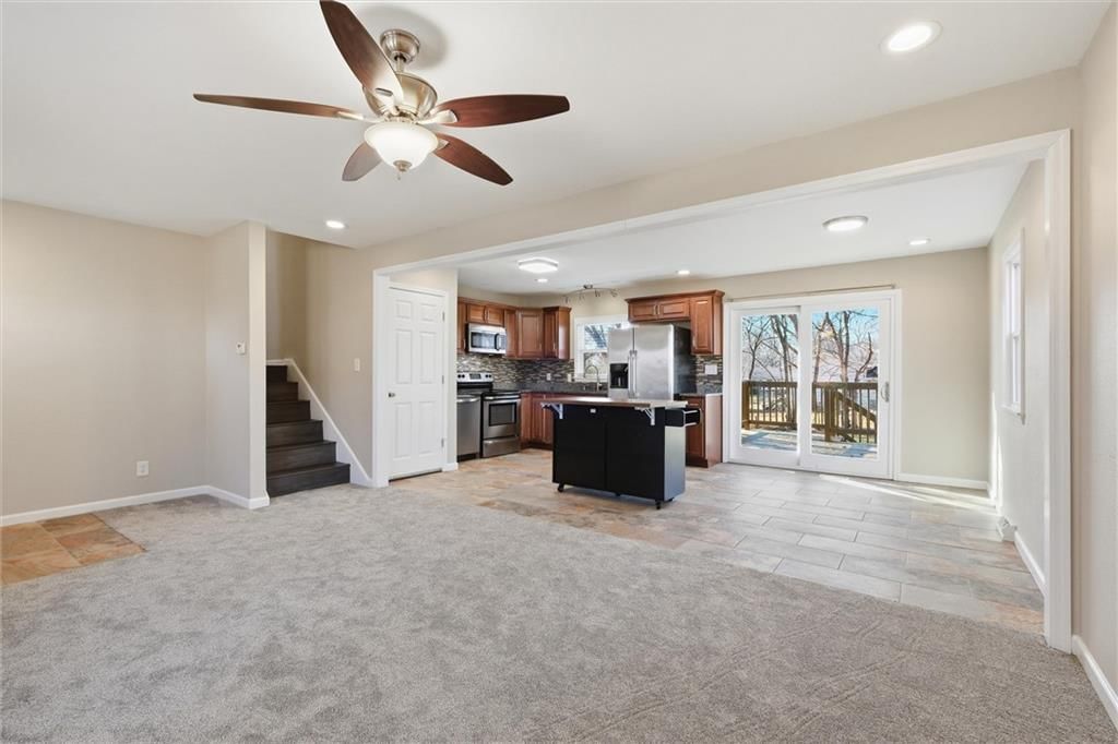 8002 Campbell Street — photo 10