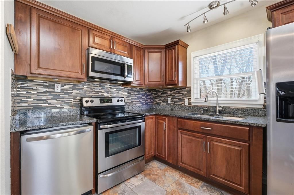 8002 Campbell Street — photo 16