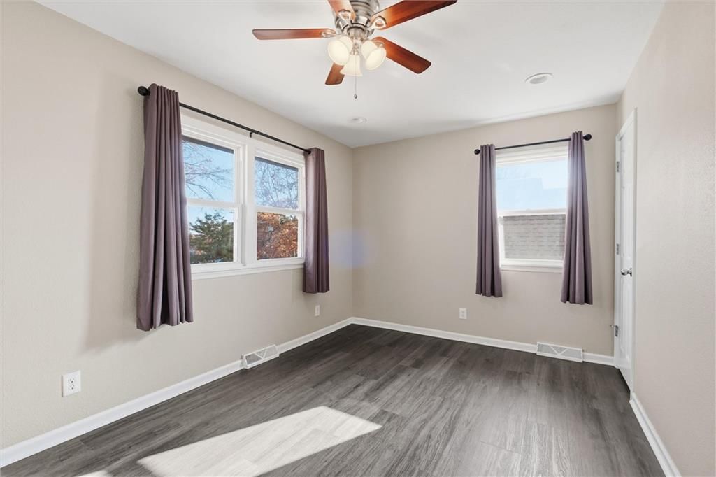 8002 Campbell Street — photo 18
