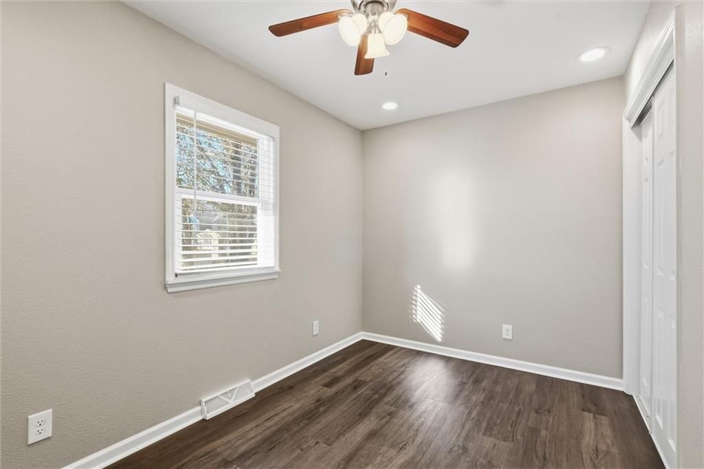 8002 Campbell Street — photo 24